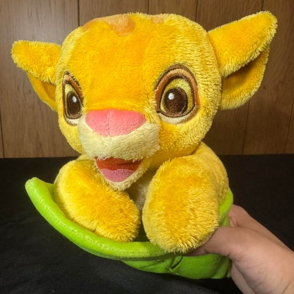 Disney Lion King Simba plush‎